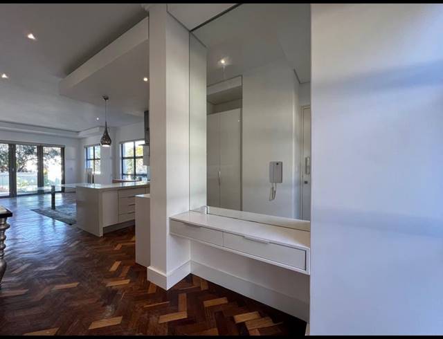 2 BEDROOM APARTMENT FOR SALE IN HYDE PARK